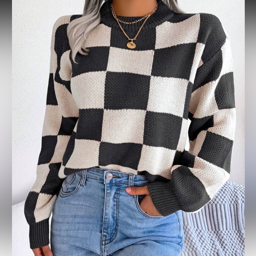 Women’s Checkered Black and White Sweater